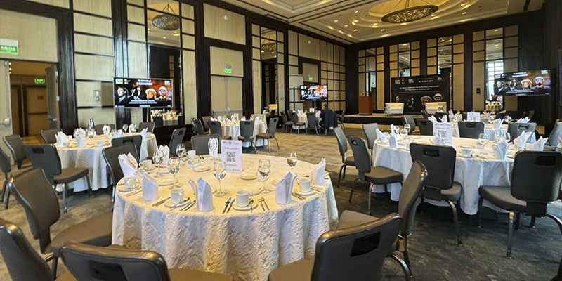 Búsqueda y contratación de recintos